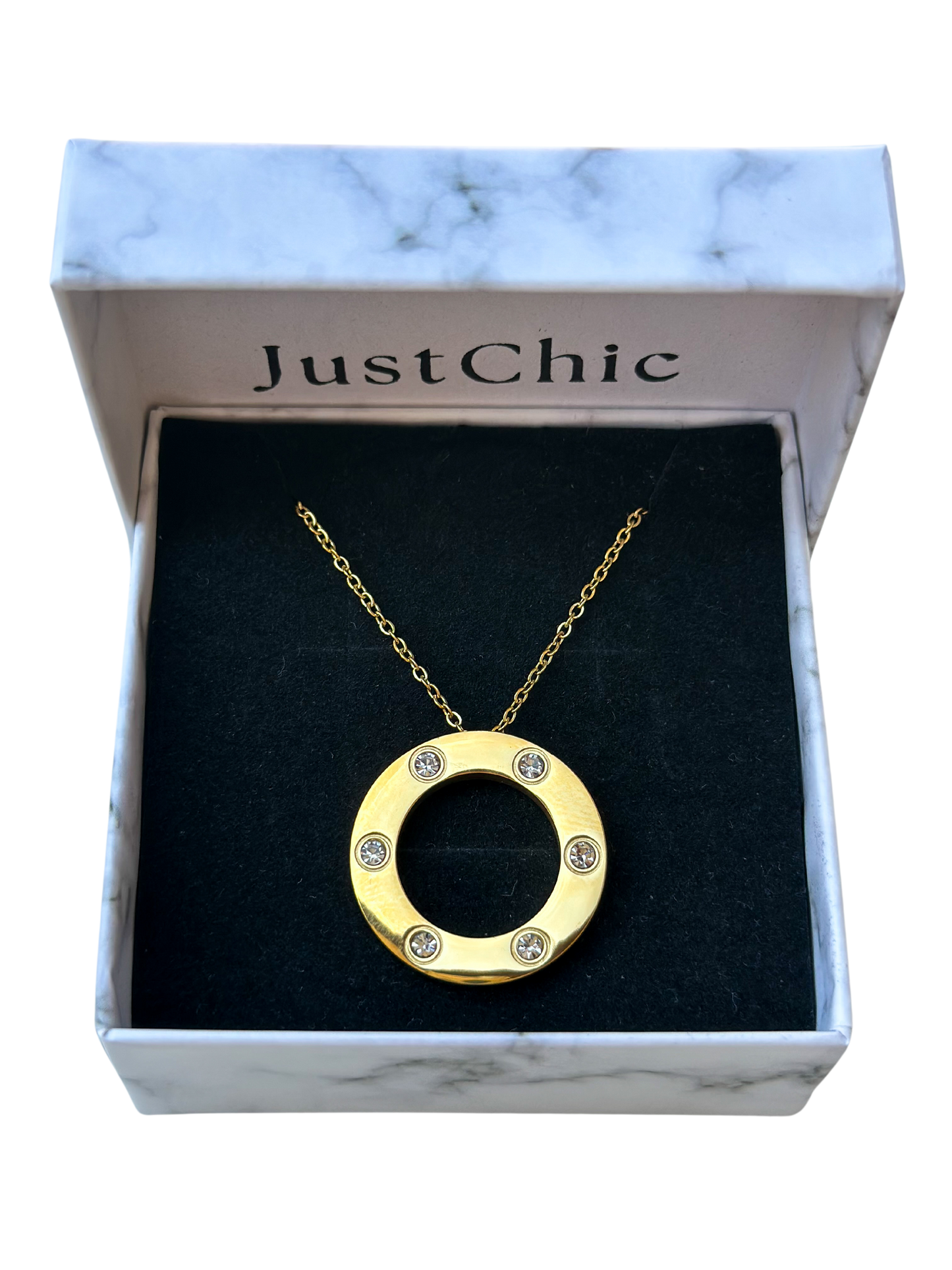 Round Zirconia Pendant Necklace