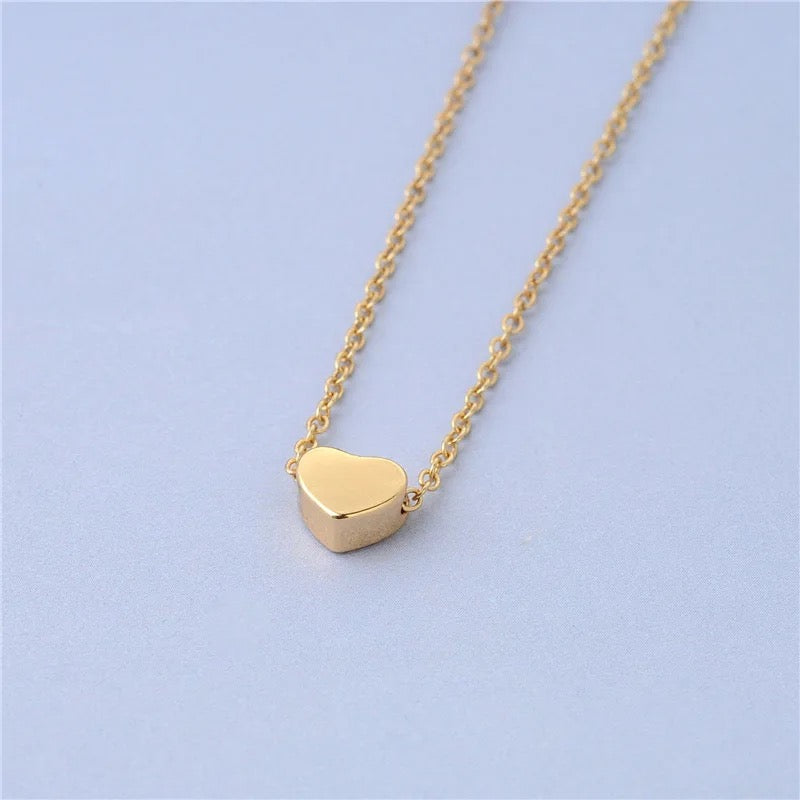 Dainty Necklace With Heart Pendant - 18K Gold Plated Stainless Steel